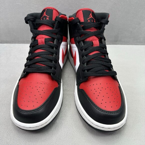 Nike Air Jordan 1 Mid 'Bred Toe' Mens Size 8 Shoes Black Red Chicago 2022 - Picture 2 of 8
